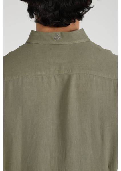 Slim Fit Düğmeli Yaka Gömlek Neo-Epherest Haki fırsatları