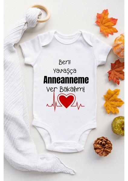Bebek Beyaz Beni Yavaşca Anneanneme Ver Desenli Kısa Kol Body