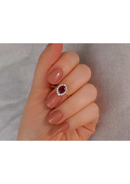 Pırlanta ve Oval Yakut Taşlı Alya Yüzük 0442R0019