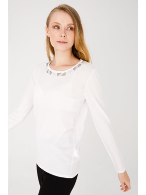 Desen Triko Kadın Sıfır Yaka Uzun Kol Yakası Taşlı Triko Bluz Kemik