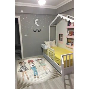 Cappio Halı Cappio Üç Kız Baskılı Çocuk Odası Halısı (Makine'de Yıkanabilir)