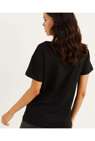 Gatto Butik Kadın T-Shirt Boncuk Detaylı