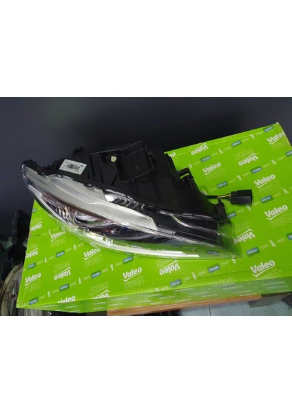 Volvo S60 V60 Sağ Far Halojen Valeo 2014 2015 2016 2017 indirimleri