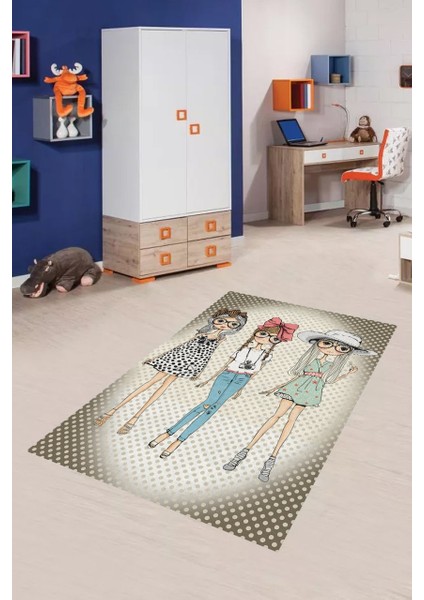 Cappio Üç Kız Baskılı Çocuk Odası Halısı (Makine'de Yıkanabilir)