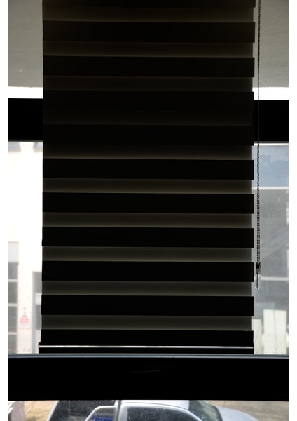 Zebra Stor Perde Kb-07 Siyah Renk Eteksiz Blackout-Karartma 130 x 260 cm