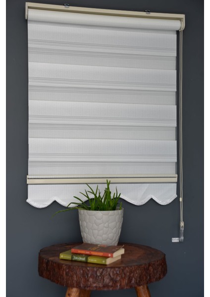 Zebra Stor Perde Td-40 Beyaz Renk Etekli 140 x 200 cm