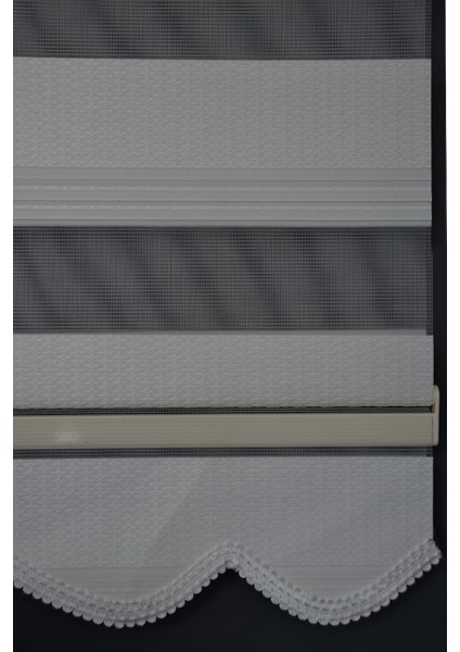 Zebra Stor Perde Td-40 Beyaz Renk Etekli 140 x 200 cm