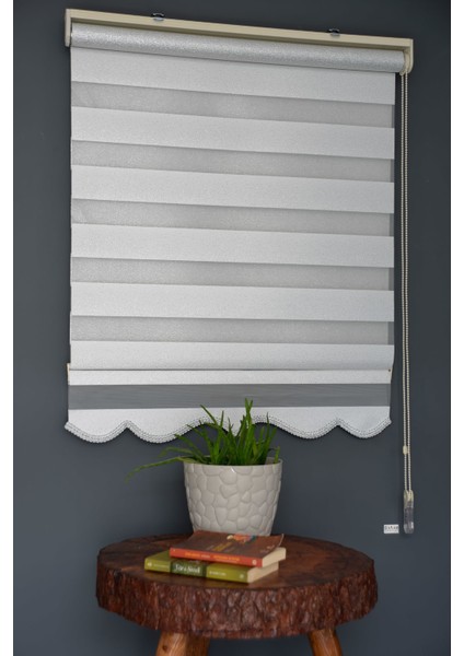 Zebra Stor Perde SM-400 Beyaz & Gümüş Yaldız Renk Etekli 130 x 260 cm fiyatları