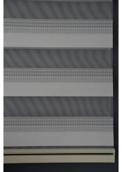 Zn-22 Beyaz & Siyah Renk Eteksiz Zebra Stor Perde