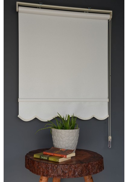 Stor Perde SR-200 Beyaz Renk Etekli Yaldızlı Panama 260 x 260 cm