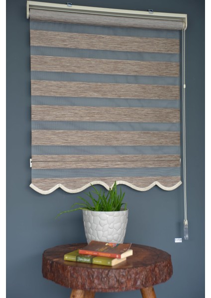 Zebra Stor Perde BZ-255 Açık Kahve Renk Etekli 260 x 260 cm