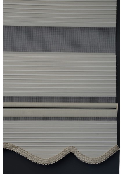 PLZ-805 Ekru & Beyaz Renk Etekli Zebra Stor Perde