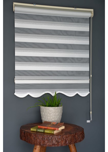 Zn-22 Beyaz & Siyah Renk Etekli Zebra Stor Perde