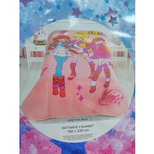 Taç Winx Pinky Magic Lisanslı Battaniye
