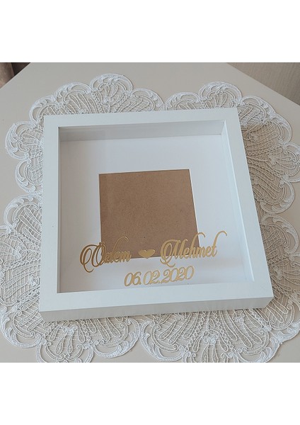 25 x 25 cm Beyaz Fotoğraf Çerçevesi! Kişiye Özel Isimli