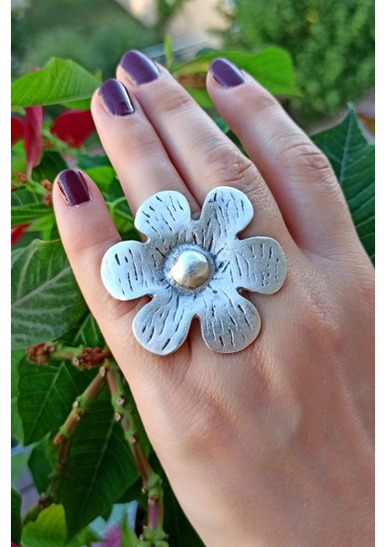 Antik Gümüş Kaplama Çiçek Şekilli El Yapımı Ayarlanabilir Yüzük modelleri