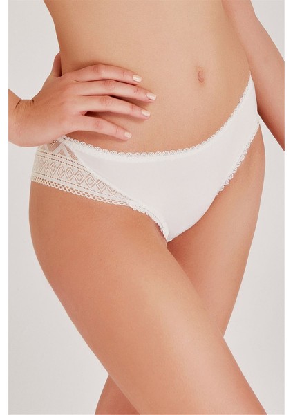548 Kadın Ekru Zigzag Dantelli Normal Külot