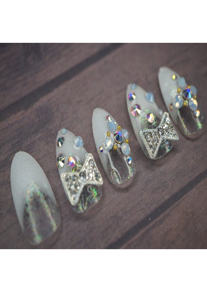 Beyaz Simli Ombre French Takma Tırnak Lüks Kristal Taşlı Desenli Uzun Oval Stiletto Nail Art Set