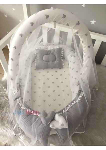 Gri Wafle Pike Kumaş Micky Tasarım Ponponlu Oyuncak Aparat ve Tül Babynest Set