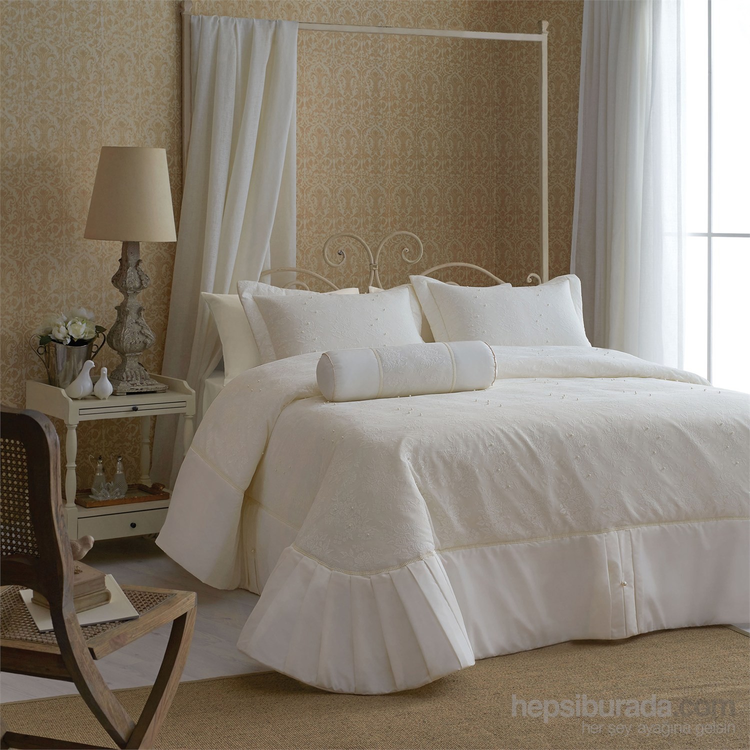 Pierre Cardin Morissa Çift Kişilik Yatak Örtüsü Fiyatı Pierre Cardin Morissa Çift Kişilik Yatak Örtüsü Fiyatı