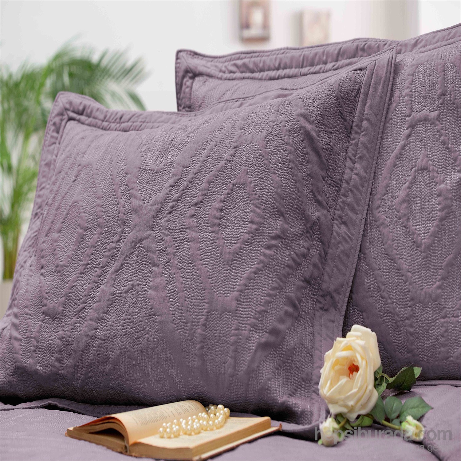 Taç Lindie Çift Kişilik Polyester Mor Yatak Örtüsü Fiyatı