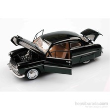 Motomax Siyah 1955 Chrysler C300 1/24 Die Cast Model Araç