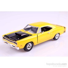Motomax 1969 Dodge Coronet Super Bee 1/24 Die Cast Model Araç