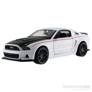 Maisto 2014 Ford Mustang Street Racer S/E 1:24 Beyaz