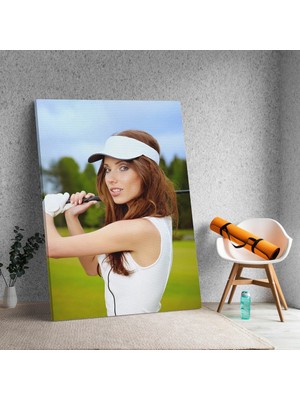 Deko Gonya Golf Oynayan Kız Kanvas Tablo