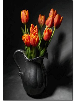 Cakatablo Ahşap Tablo Siyah Vazoda Turuncu Laleler