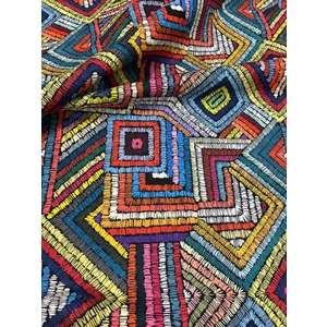 Favor Kumaş Renkli Geometrik Desenli Dijital Baskılı Döşemelik KUMAŞ-1132