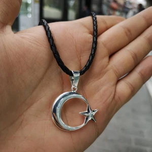 Deri Ipli Ayyıldız Gümüş Kolye