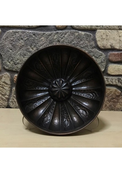 Dilimli Işlemeli Bakır Hamam Tası
