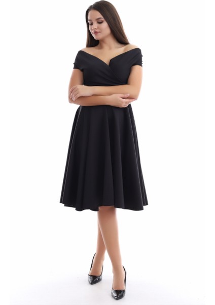 Siyah Kayık Yaka Elbise F107 fiyatları