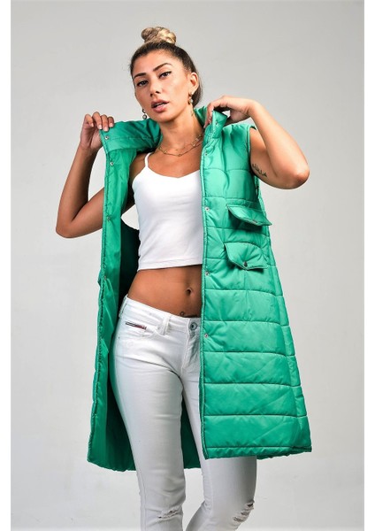 Kadın Yeşil Dik Yaka Cep Detaylı Uzun Şişme Yelek modelleri