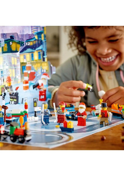 ® City Yeni Yıl Takvimi 60303 - Çocuklar Için City Oyun Matı Içeren Yaratıcı Oyuncak Yapım Seti (349 Parça) fiyatları