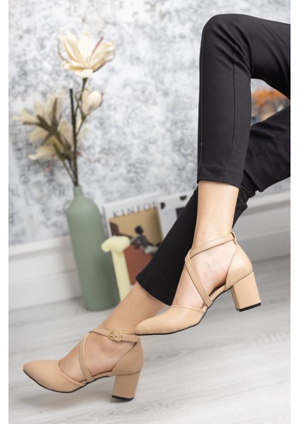 7 Punt Karnıyarık Nut Cilt Stiletto