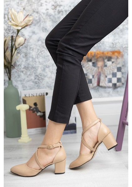 7 Punt Karnıyarık Nut Cilt Stiletto