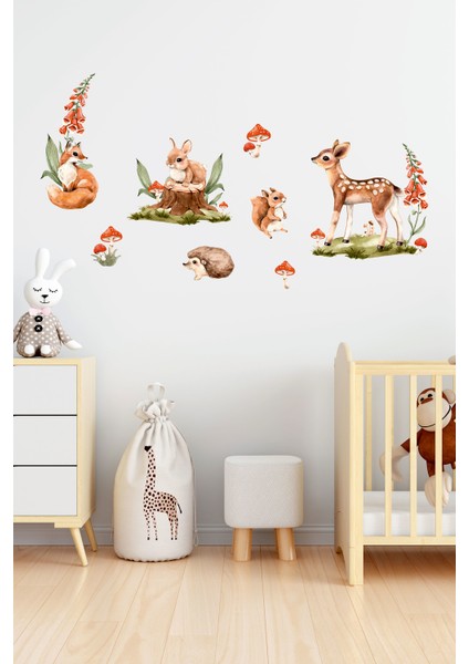 Suluboya Ormandaki Sevimli Canlılar ve Çiçekler Duvar Sticker