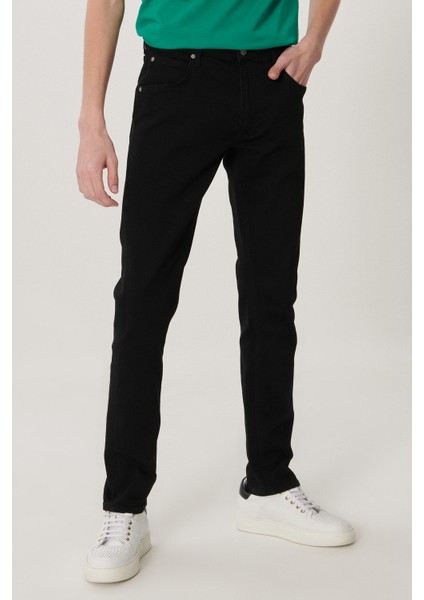 Erkek Daren Siyah Straight Fit Normal Bel Düz Paça Esnek Jean Pantolon