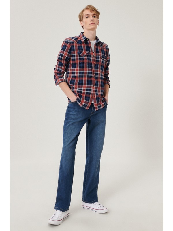 Wrangler Erkek Texas Koyu Mavi Straight Fit Normal Bel Düz Paça Esnek Jean Pantolon