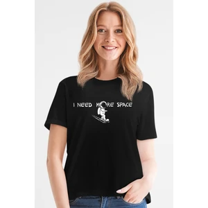 Uzayda Kaykay Siyah Kısa Kollu Kadın T-Shirt