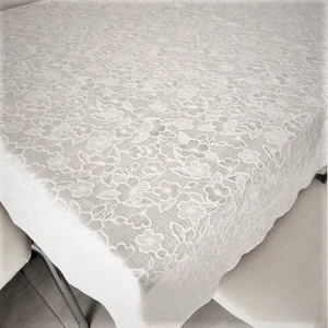 Efem Home Dantel Motifli Kumaş Görünümlü Pvc Muşamba Masa Örtüsü 120 x 150 Cm.