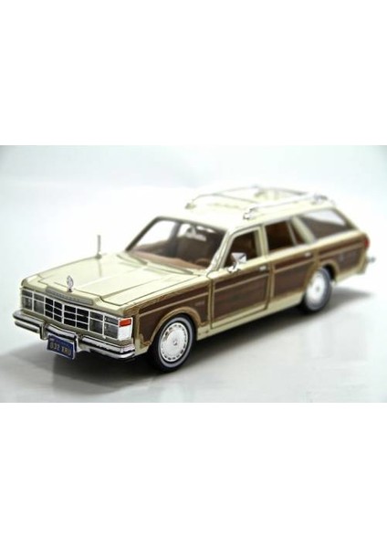 Motor Max 1979 Chysler Lebaron 1:24 Diecast Model Araba Bej