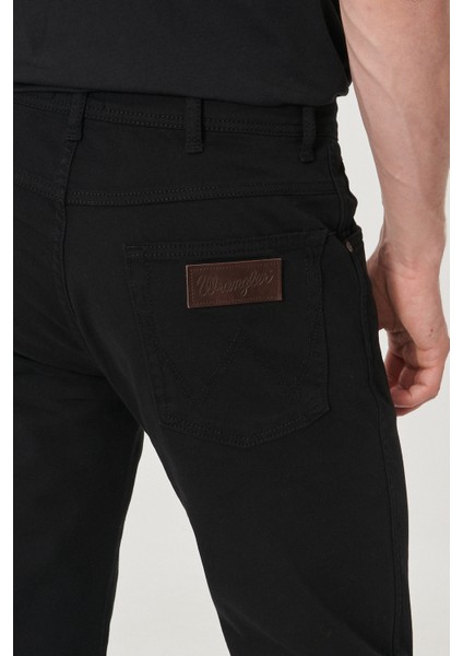 WRANGLER Erkek Siyah Arizona Straight Fit Normal Bel 5 Cep Esnek Pantolon