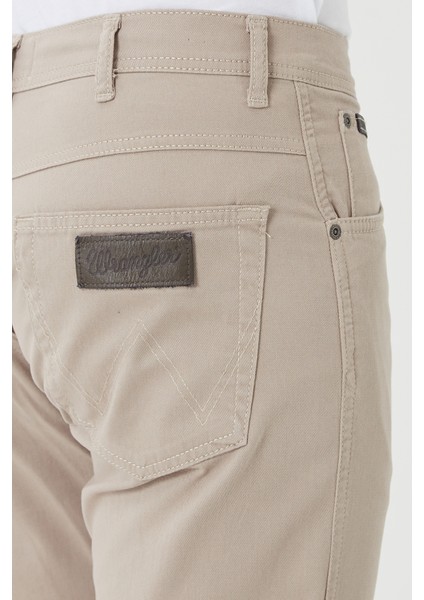 WRANGLER Erkek Bej Arizona Straight Fit Normal Bel 5 Cep Esnek Pantolon