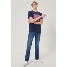 WRANGLER Erkek Arizona  Koyu Mavi Straight Fit Normal Bel Düz Paça Esnek Jean Pantolon