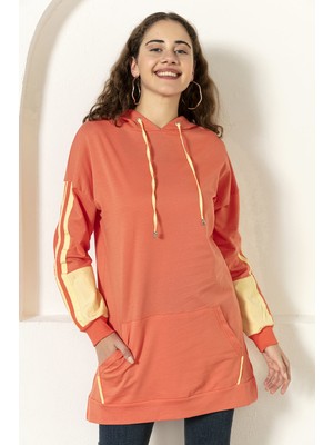 Kadın Modası Kadın Oranj Kapüşonlu Kanguru Cepli Fosfor Garnili Iki Iplik Tunik