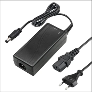 12V 5 Amper Plastik Kasa LED Güvenlik Kamera Adaptörü