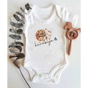 Tatlı Kurabiye Desenli Kısa Kol Organik Bebek Body